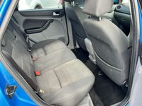 USED 2010 10 FORD FOCUS 1.6 Titanium Hatchback 5dr Petrol Automatic (184 g/km, 99 bhp) Petrol Automatic - Heated Seats & Parking Sensors