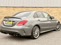 USED 2018 18 MERCEDES-BENZ C-CLASS 2.1 C250d AMG Line (Premium Plus) Saloon 4dr Diesel G-Tronic+ 4MATIC Euro 6 (s/s) (204 ps) AMG Styling | PanRoof | Prem+