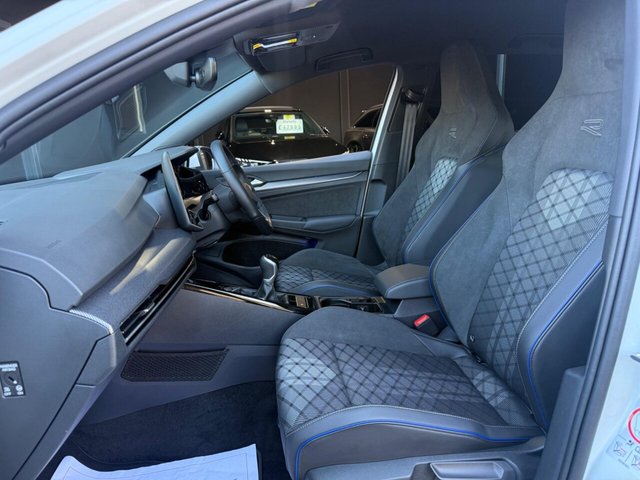 2025 VOLKSWAGEN GOLF 2025 1.5 TSI R-Line Euro 6 (s/s) 5dr - Photo 11