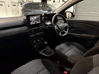 USED 2024 74 DACIA JOGGER 1.6 Hybrid EXTREME MPV 5dr Petrol Hybrid Auto Euro 6 (s/s) (140 ps) 7 SEATS+1 OWNER+HEATED SEATS