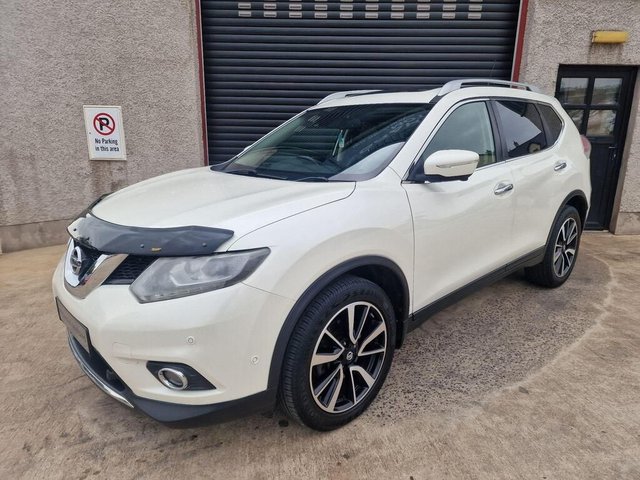 View our NISSAN X-TRAIL