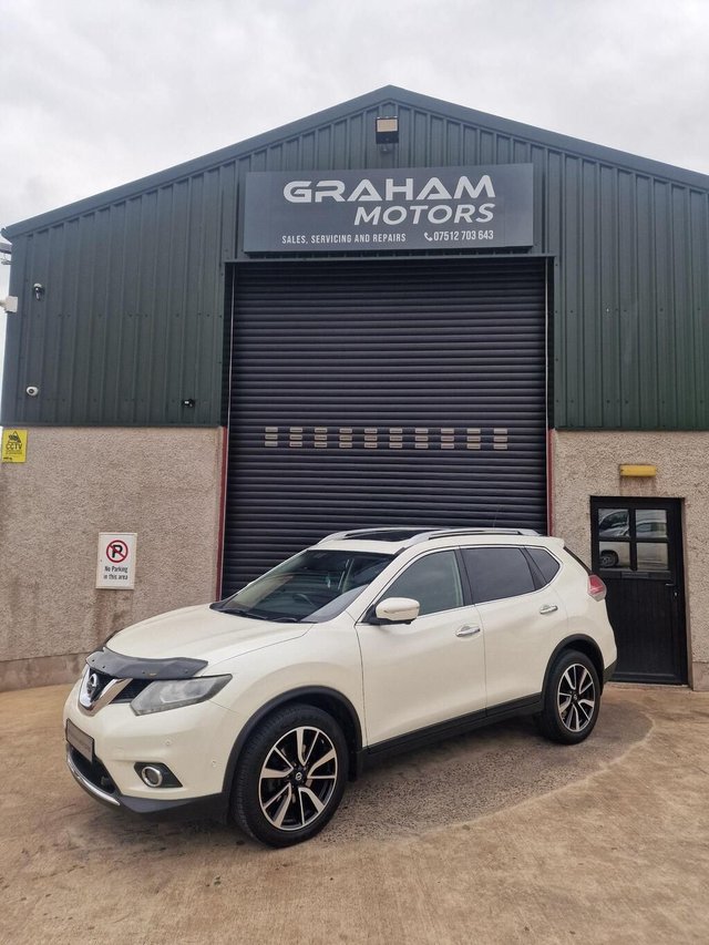 View our NISSAN X-TRAIL