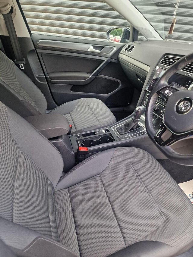 View our VOLKSWAGEN GOLF