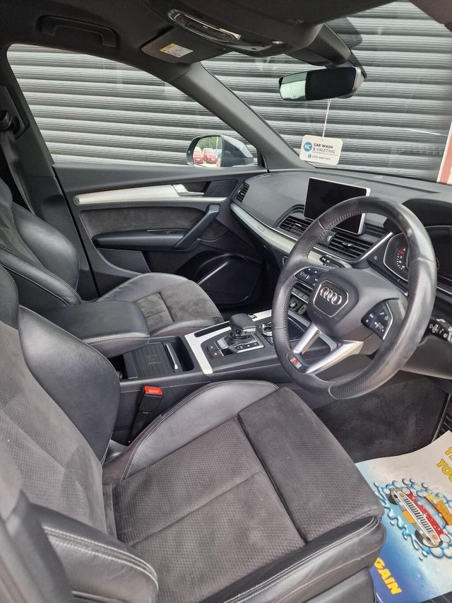 View our AUDI Q5