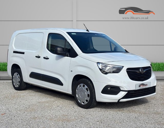 2021 Vauxhall Combo 1.5L Sportive 4dr - Photo 7