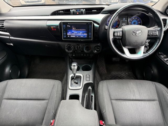 2019 TOYOTA HILUX - Photo 3