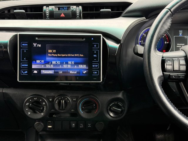 2019 TOYOTA HILUX - Photo 11