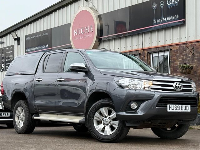 2019 TOYOTA HILUX