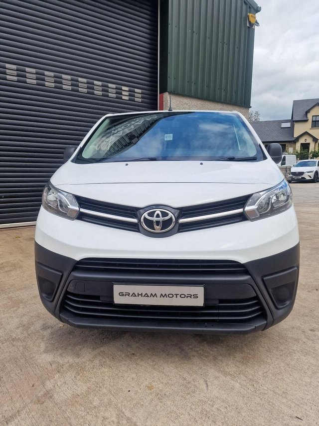 View our TOYOTA PROACE