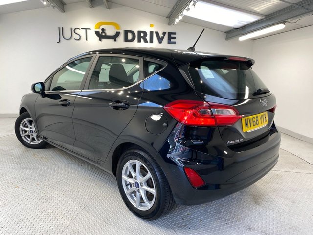 2018 Ford Fiesta 1.1L Zetec 5dr - Photo 3