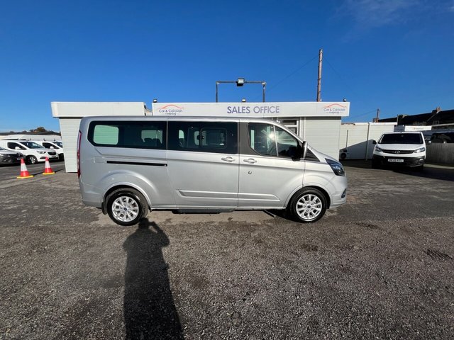 2022 Ford Tourneo Custom 2L Titanium 5dr - Photo 9