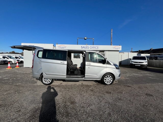 2022 Ford Tourneo Custom 2L Titanium 5dr - Photo 10