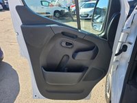 USED 2021 21 RENAULT TRUCKS MASTER 2.3 L-2  H-2 F/W/D KLUBB K26 CPL CHERRY PICKER 13.6 WORKING HEIGHT FULLY MAINTAINED AIRCON, DAB , BLUETOOTH, FULL INTERNAL FITTINGS PLEASE NOTE FINAL PRICE PLUS VAT @20% CHOICE O60 BOOM ROTATION, 1BASKET CAP/OUTREACH  120KG  A FRAME STABILISERS, 36000 MILES F/S/H DIRECT FROM A LARGE LEASE C 2