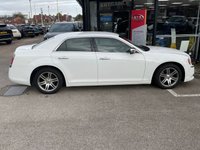 USED 2013 63 CHRYSLER 300C 3.0 CRD V6 Limited Saloon 4dr Diesel Auto Euro 5 (236 bhp) 