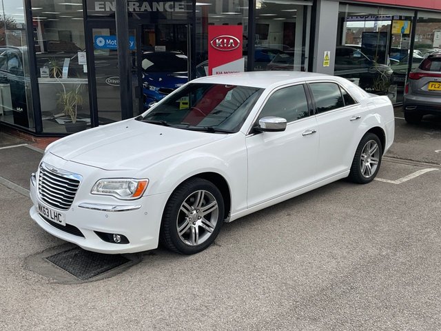 2013 63 Chrysler 300c 3.0 CRD V6 Limited Saloon 4dr Diesel Auto Euro 5 (236 bhp)