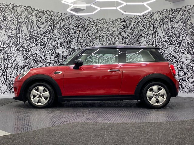 2020 MINI Hatch 1.5L Cooper Classic 3dr - Photo 12