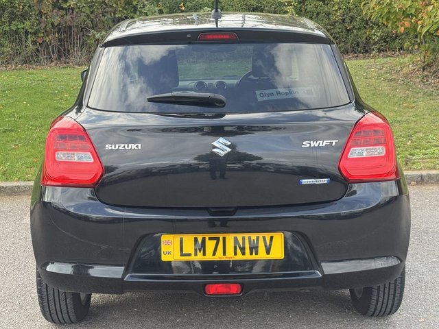 2021 SUZUKI SWIFT - Photo 4