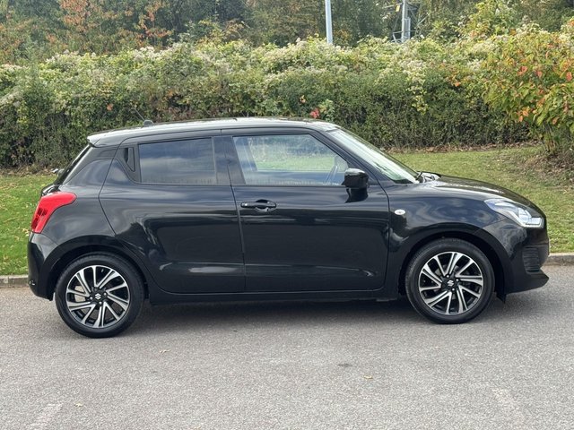 2021 SUZUKI SWIFT - Photo 6