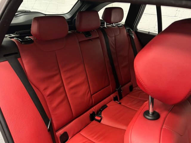 2013 BMW 3 Series 3L M Sport 5dr - Photo 11