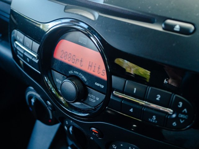 2011 MAZDA MAZDA2 1.3 Tamura Hatchback 5dr Petrol Manual Euro 5 (84 ps) - Photo 8