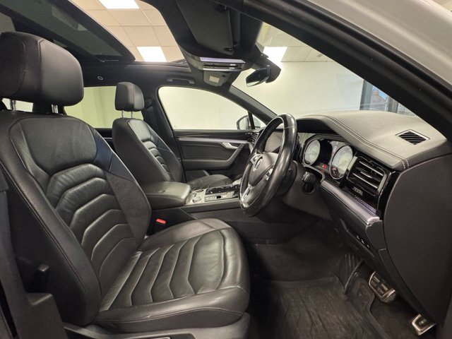 2019 VOLKSWAGEN TOUAREG - Photo 3