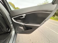 USED 2018 68 VOLVO V40 2.0 D3 R-Design Nav Plus Hatchback 5dr Diesel Manual Euro 6 (s/s) (150 ps) GREAT SPEC