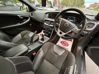USED 2018 68 VOLVO V40 2.0 D3 R-Design Nav Plus Hatchback 5dr Diesel Manual Euro 6 (s/s) (150 ps) GREAT SPEC