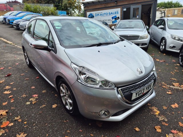 View our PEUGEOT 208