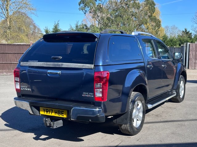 2017 ISUZU D-MAX - Photo 6