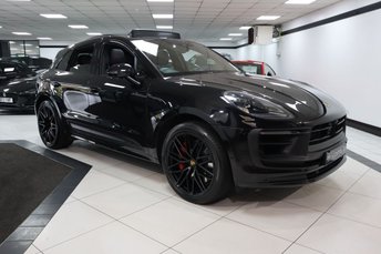 2021 PORSCHE MACAN