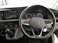 USED 2024 74 VOLKSWAGEN TRANSPORTER T30 2.0 TDI 150 BHP SWB HIGHLINE NAV KOMBI 5 SEATER ( NO VAT ! ) 2 OWNERS | 5 SEATS | SAT NAV | NO VAT !