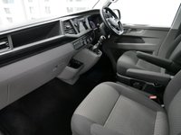 USED 2024 74 VOLKSWAGEN TRANSPORTER T30 2.0 TDI 150 BHP SWB HIGHLINE NAV KOMBI 5 SEATER ( NO VAT ! ) 2 OWNERS | 5 SEATS | SAT NAV | NO VAT !