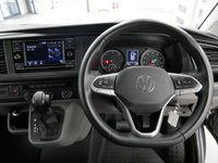 USED 2024 24 VOLKSWAGEN TRANSPORTER T30 2.0 TDI 150 BHP SWB HIGHLINE KOMBI DSG AUTO 6 SEATER ( NO VAT ! ) 1 OWNER | 6 SEATS | DSG AUTO | NO VAT !