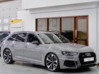 2019 AUDI RS4 AVANT