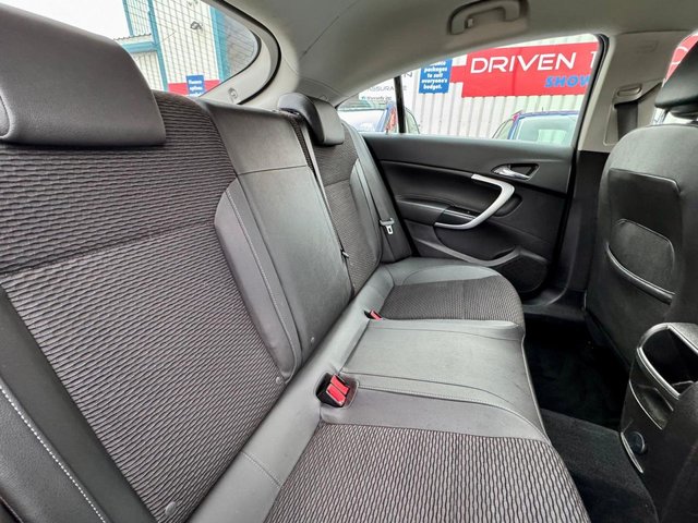 2016 VAUXHALL INSIGNIA 2.0 CDTi ecoFLEX Tech Line Hatchback 5dr Diesel Manual Euro 6 (s/s) (170 ps) - Photo 12
