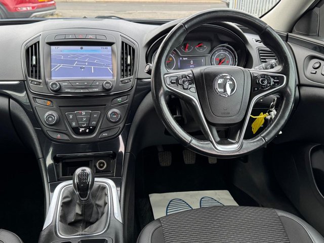 2016 VAUXHALL INSIGNIA 2.0 CDTi ecoFLEX Tech Line Hatchback 5dr Diesel Manual Euro 6 (s/s) (170 ps) - Photo 8