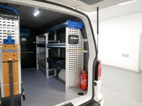 USED 2021 21 VOLKSWAGEN TRANSPORTER T28 2.0 TDI 150 BMT SWB HIGHLINE DSG AUTO ( TAILGATE + RACKING ! ) 1 OWNER | DSG AUTO | 150 BHP | TAILGATE