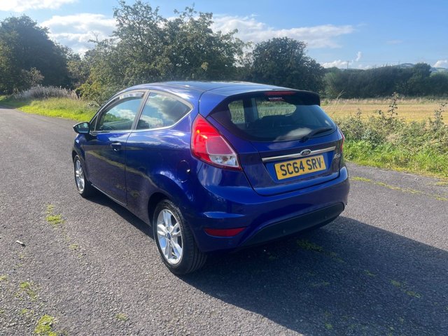 2015 Ford Fiesta 1.3L Zetec 3dr - Photo 2