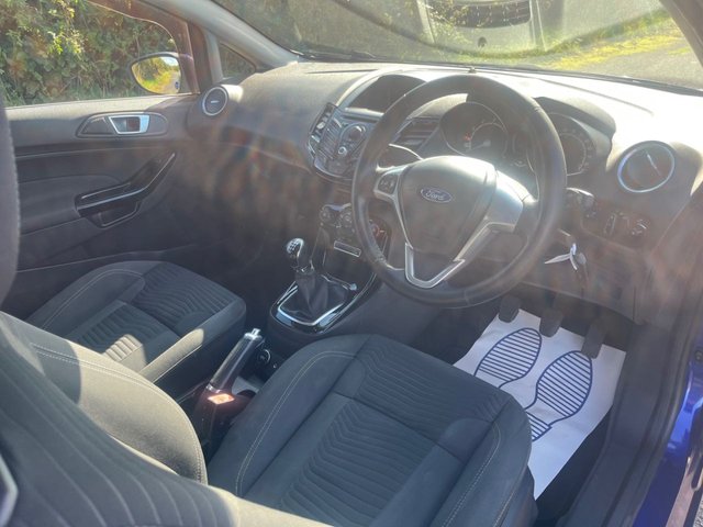2015 Ford Fiesta 1.3L Zetec 3dr - Photo 8