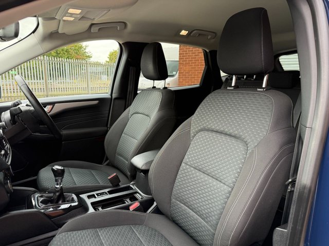 2022 FORD KUGA - Photo 8