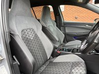 USED 2023 72 VOLKSWAGEN GOLF 1.5 TSI R-Line Hatchback 5dr Petrol Manual Euro 6 (s/s) (130 ps) Full Dealer History