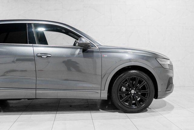 2019 Audi Q8 3L S Line 5dr - Photo 12