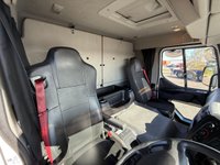 USED 2020 70 RENAULT TRUCKS D D Wide 280 DTI 8 TUCK AWAY TAIL LIFT | SLEEPER