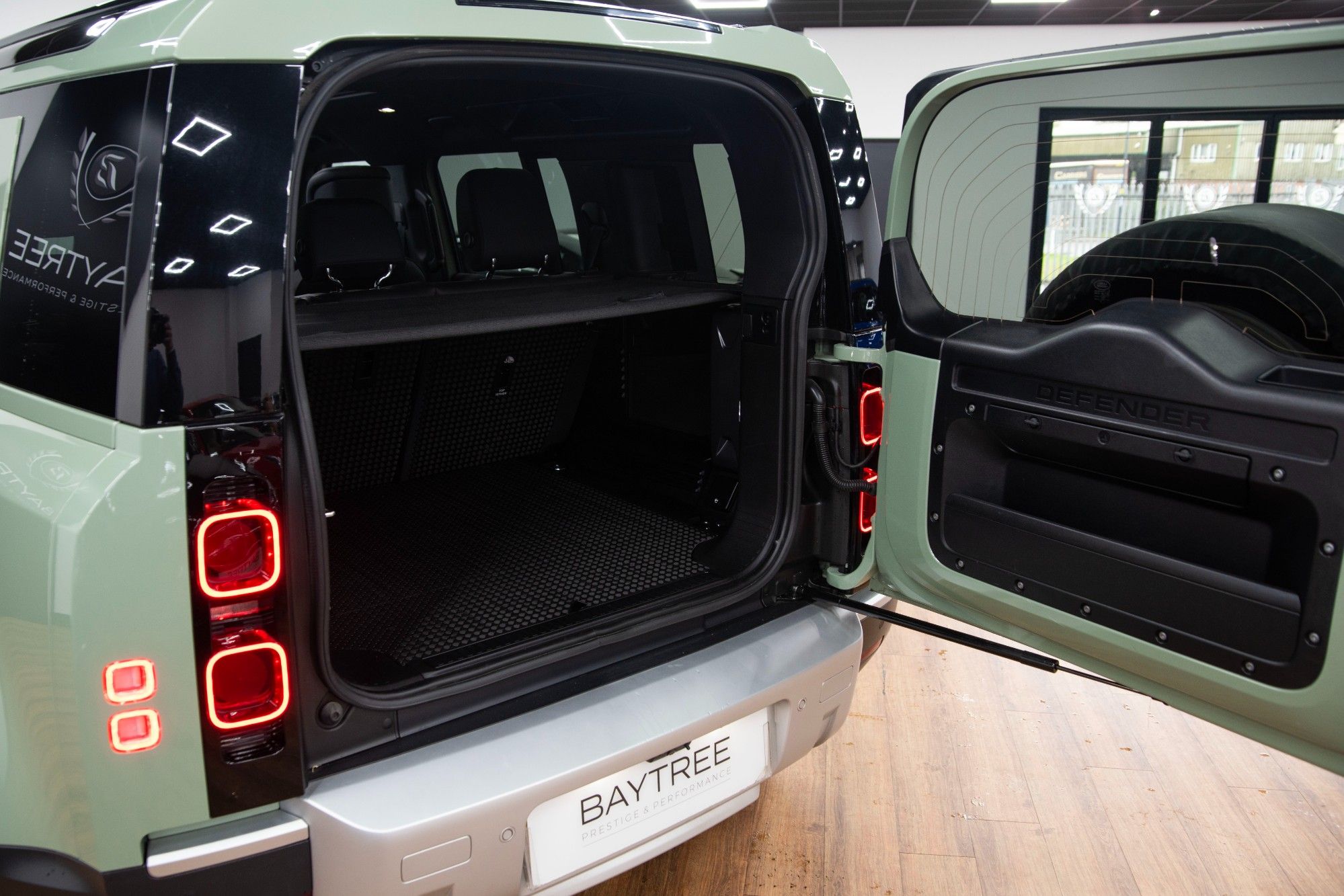USED 2023 23 LAND ROVER DEFENDER 3.0 D300 MHEV 75th Limited Edition 