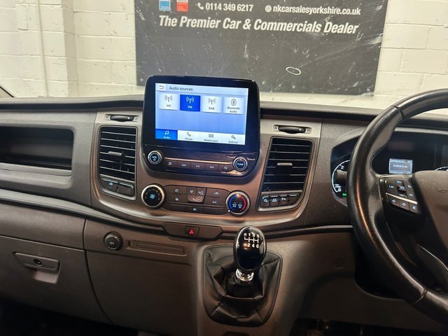 2020 Ford Transit Custom 2L Trend 5dr - Photo 12