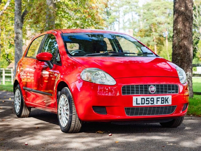 View our FIAT GRANDE PUNTO