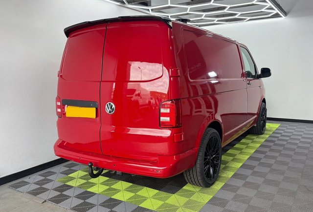 2019 VOLKSWAGEN TRANSPORTER - Photo 2