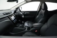 USED 2017 67 NISSAN QASHQAI 1.5 dCi Tekna Euro 6 (s/s) 5dr Black Leather, Privacy