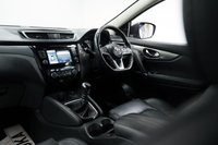 USED 2017 67 NISSAN QASHQAI 1.5 dCi Tekna Euro 6 (s/s) 5dr Black Leather, Privacy