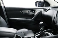 USED 2017 67 NISSAN QASHQAI 1.5 dCi Tekna Euro 6 (s/s) 5dr Black Leather, Privacy